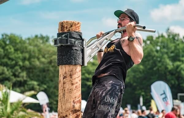 Chin-Up Stange - Für Drinnen und Draußen