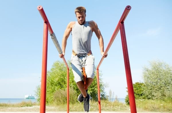 Weighted Calisthenics – Die Besten Übungen, Zubehör Und Vieles Mehr